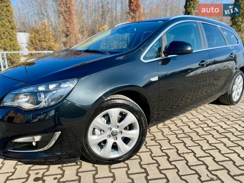 Универсал Opel Astra 2014 в Ивано-Франковске
