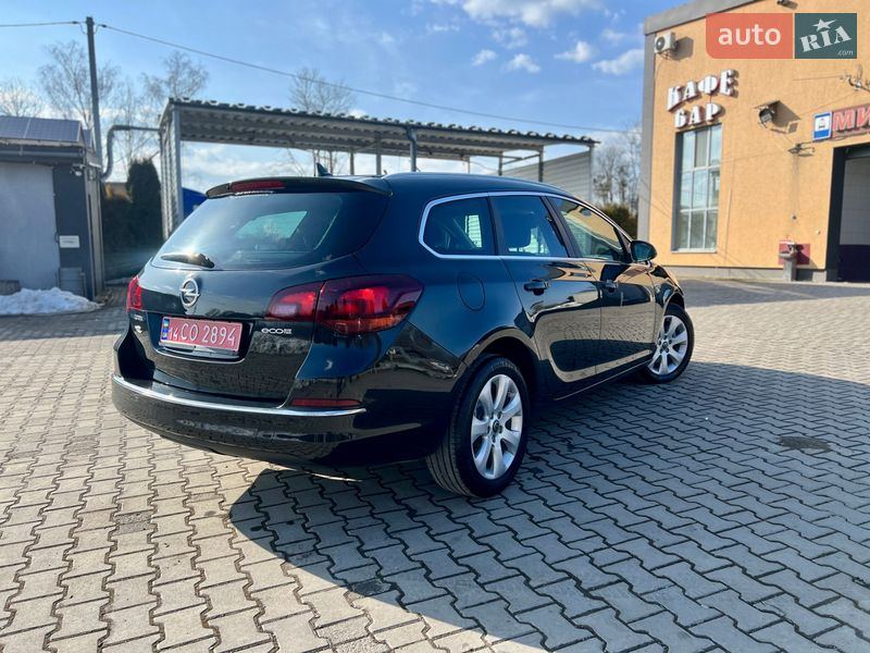 Универсал Opel Astra 2014 в Ивано-Франковске