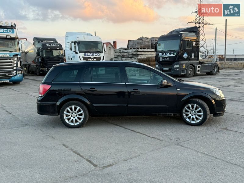 Универсал Opel Astra 2006 в Одессе