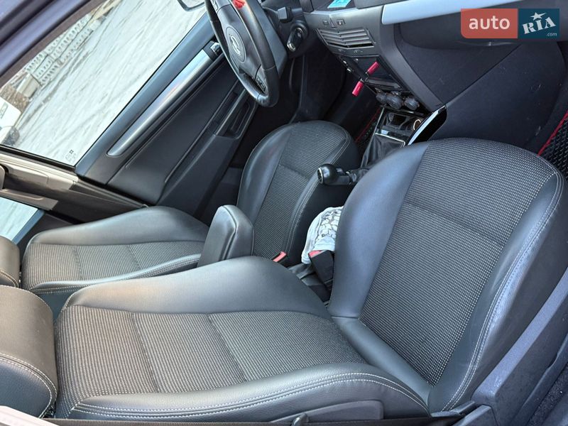 Универсал Opel Astra 2006 в Одессе