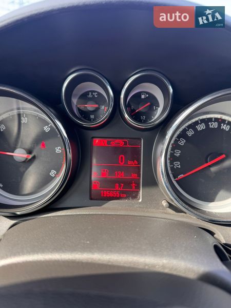 Универсал Opel Astra 2013 в Луцке