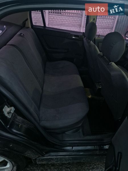 Седан Opel Astra 2006 в Гадяче