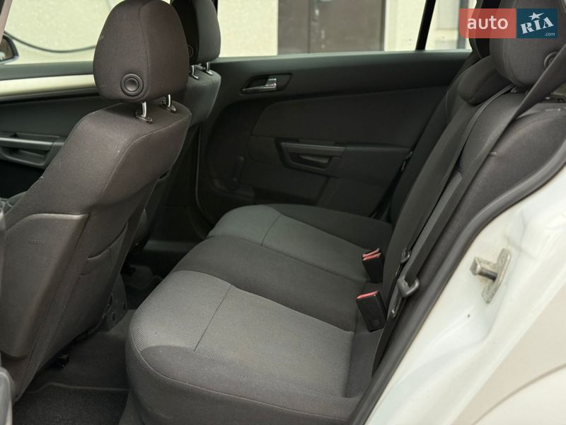 Универсал Opel Astra 2007 в Могилев-Подольске