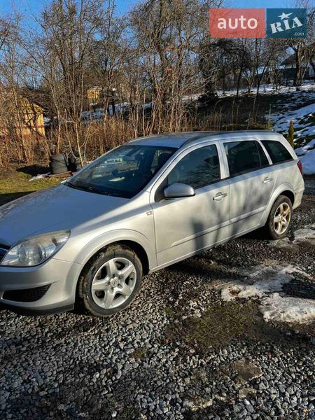 Универсал Opel Astra 2008 в Дублянах