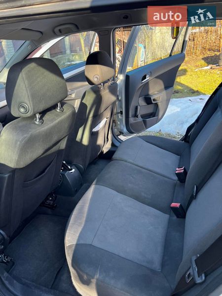 Универсал Opel Astra 2008 в Дублянах