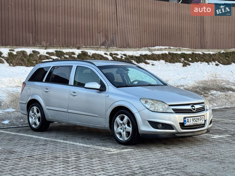 Універсал Opel Astra 2008 в Тернополі
