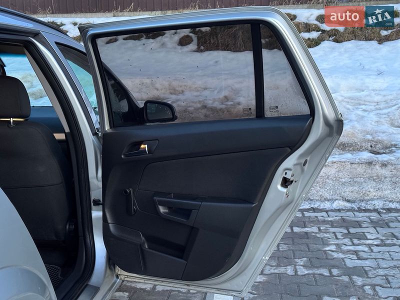 Універсал Opel Astra 2008 в Тернополі