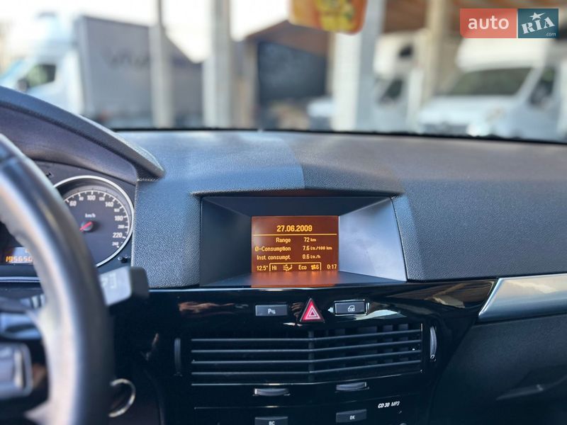 Универсал Opel Astra 2009 в Хусте