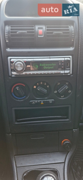 Седан Opel Astra 2006 в Львове