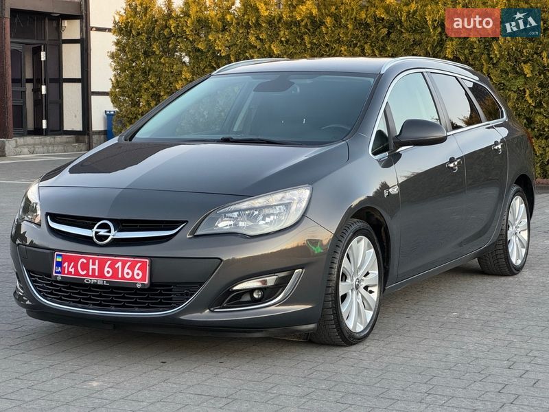 Универсал Opel Astra 2013 в Стрые