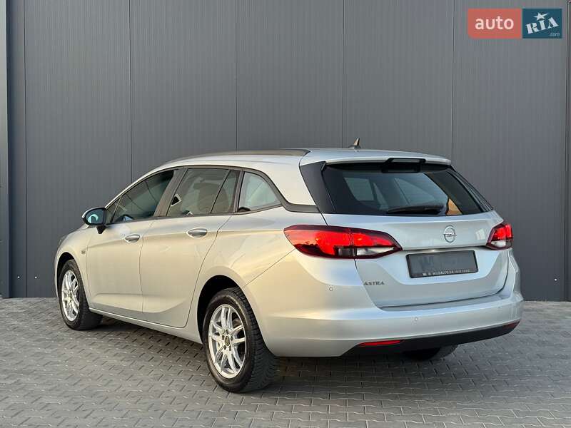 Універсал Opel Astra 2017 в Луцьку