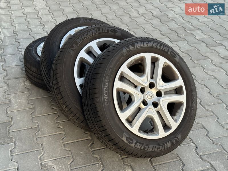 Універсал Opel Astra 2017 в Луцьку