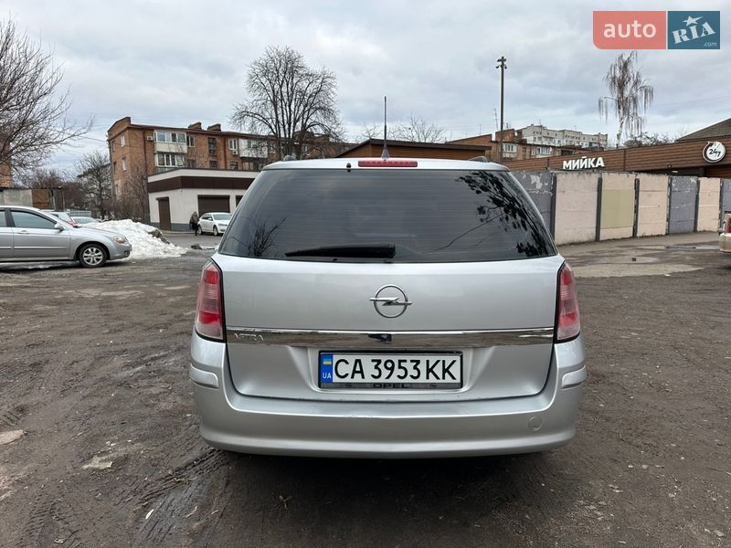 Универсал Opel Astra 2005 в Черкассах