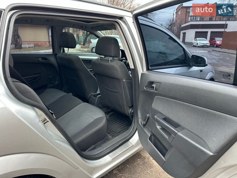 Универсал Opel Astra 2005 в Черкассах