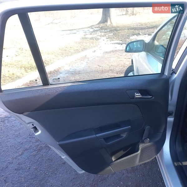 Универсал Opel Astra 2009 в Жмеринке