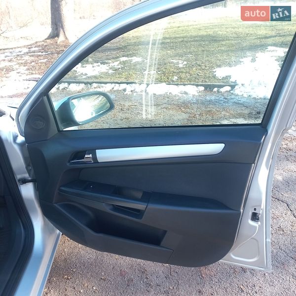 Универсал Opel Astra 2009 в Жмеринке