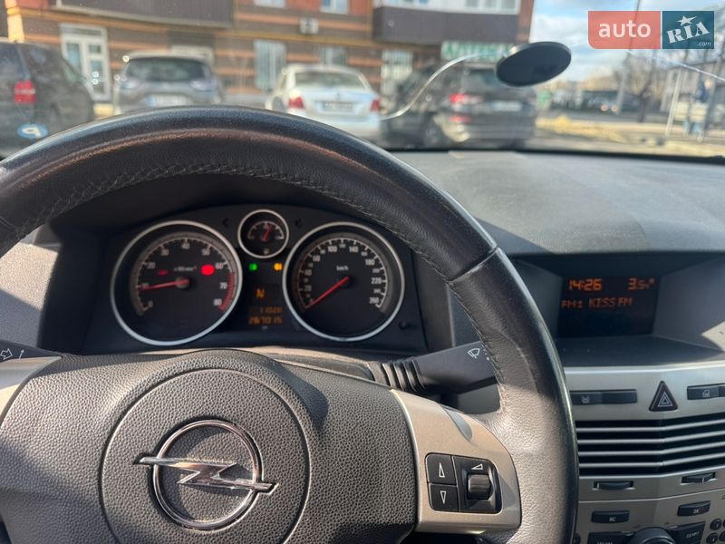 Универсал Opel Astra 2007 в Полтаве