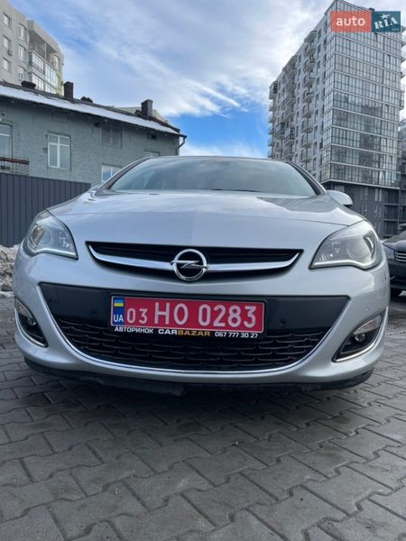 Хэтчбек Opel Astra 2013 в Львове