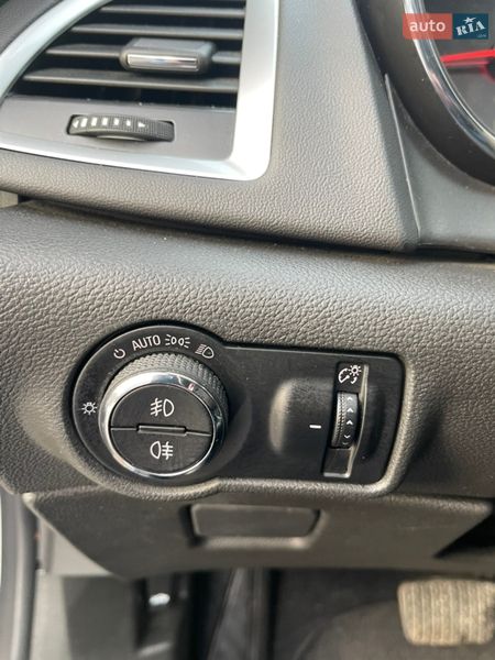 Хэтчбек Opel Astra 2013 в Львове