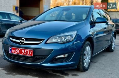 Універсал Opel Astra 2013 в Рівному
