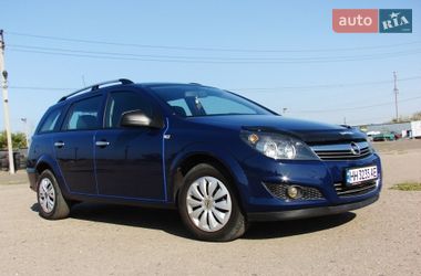 Універсал Opel Astra 2011 в Одесі