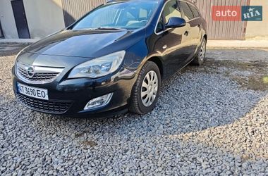 Универсал Opel Astra 2011 в Верховине