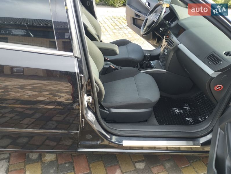 Универсал Opel Astra 2006 в Оржеве