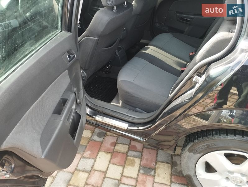 Универсал Opel Astra 2006 в Оржеве