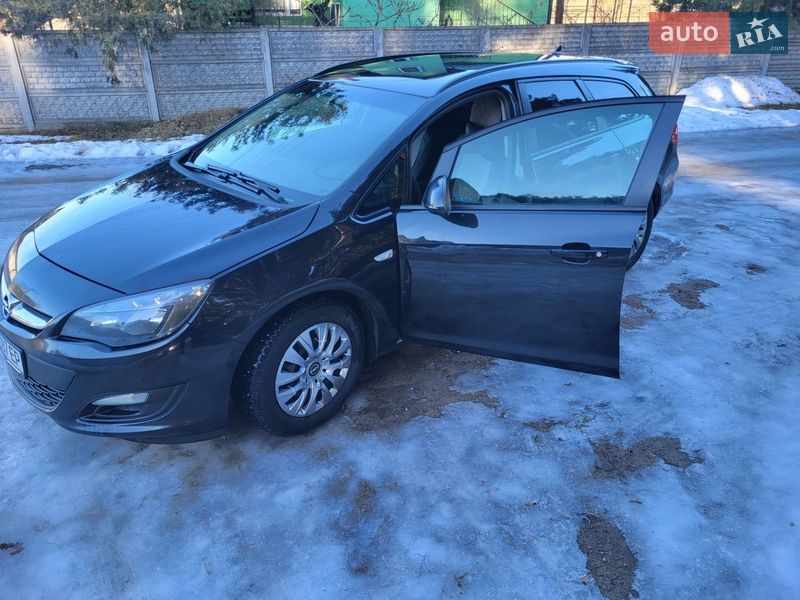 Универсал Opel Astra 2013 в Славуте