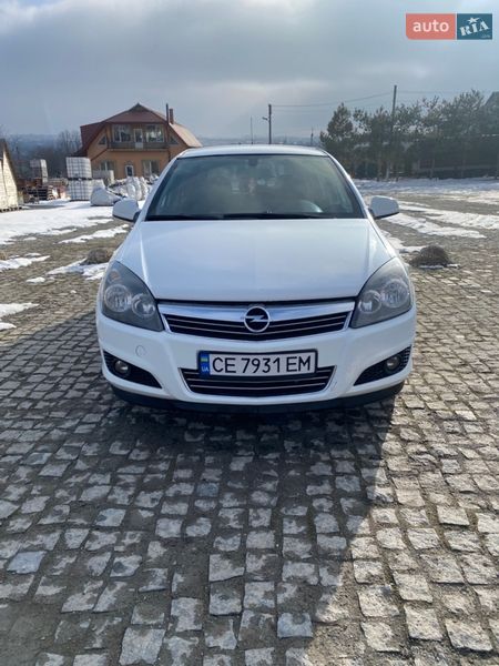 Opel Astra 2011