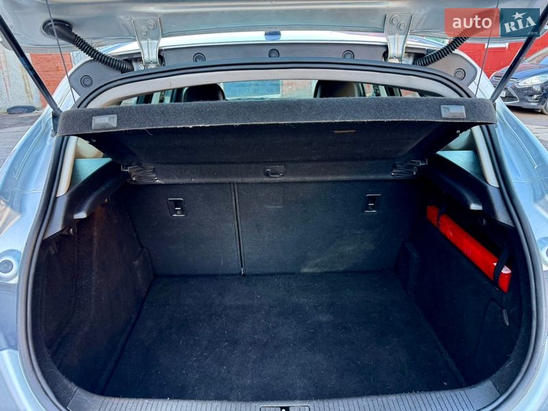 Хэтчбек Opel Astra 2010 в Ровно