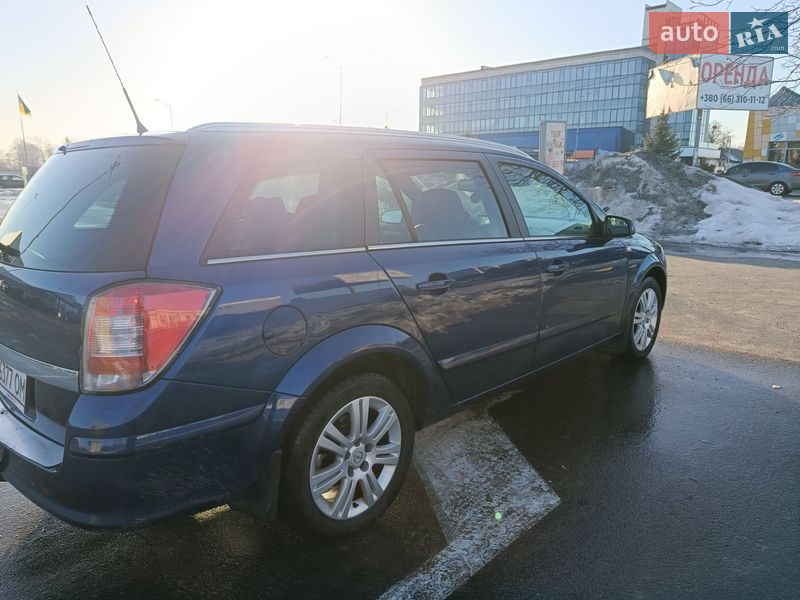 Универсал Opel Astra 2009 в Киеве