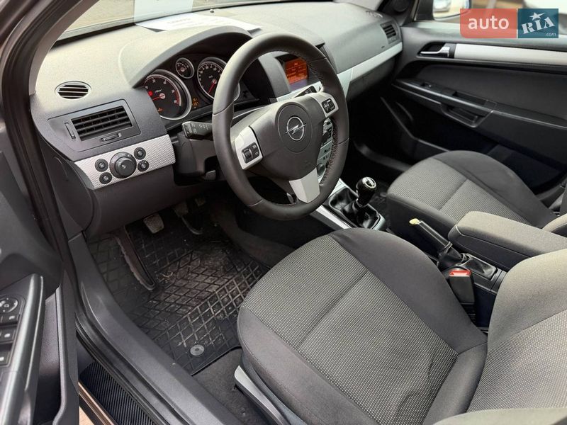 Хэтчбек Opel Astra 2009 в Кривом Роге