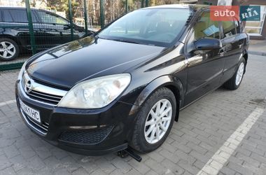 Хетчбек Opel Astra 2007 в Горішніх Плавнях