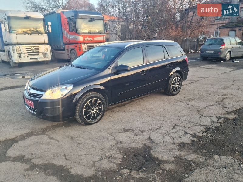 Универсал Opel Astra 2008 в Луцке