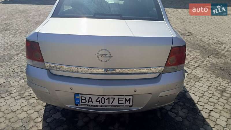 Седан Opel Astra 2009 в Долинській