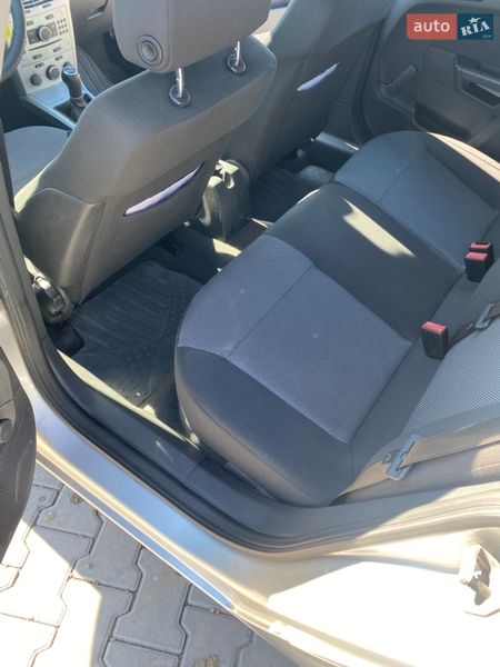 Универсал Opel Astra 2009 в Ямполе