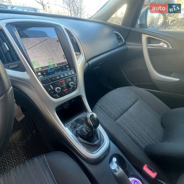 Хэтчбек Opel Astra 2010 в Киеве