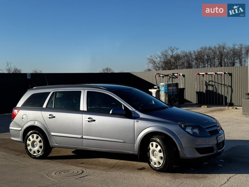 Универсал Opel Astra 2004 в Чорткове