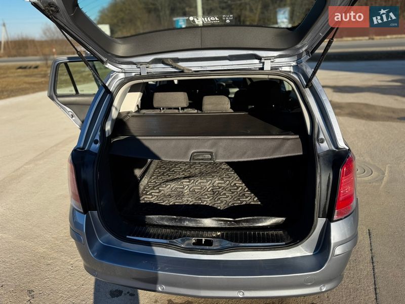 Универсал Opel Astra 2004 в Чорткове