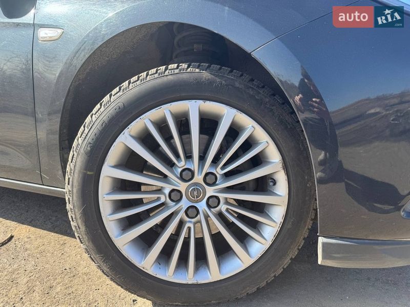 Универсал Opel Astra 2016 в Ровно