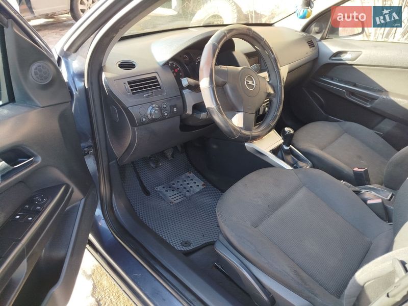 Хэтчбек Opel Astra 2007 в Каменец-Подольском