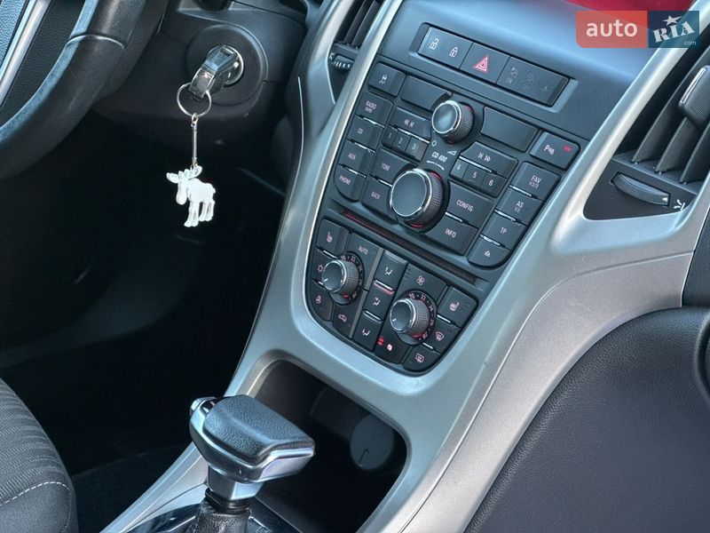 Хэтчбек Opel Astra 2011 в Стрые