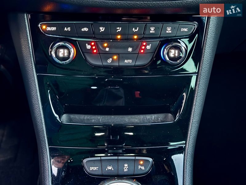 Универсал Opel Astra 2017 в Киеве