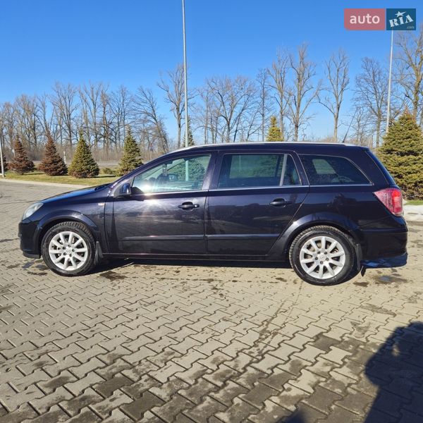 Универсал Opel Astra 2005 в Киеве