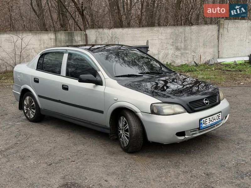 Седан Opel Astra 2008 в Днепре
