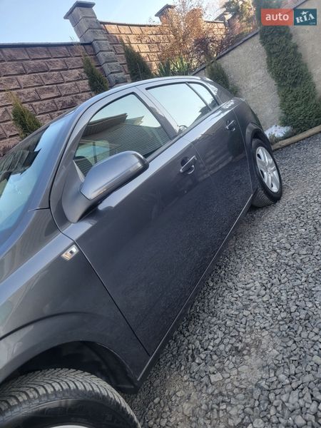 Хэтчбек Opel Astra 2009 в Луцке