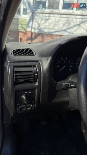 Седан Opel Astra 2002 в Белой Церкви