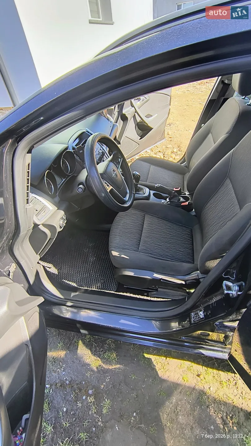 2013 Opel Astra - мініатюра 11