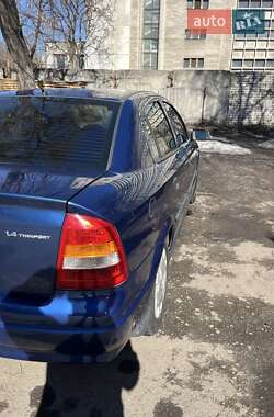 Седан Opel Astra 2006 в Черкассах